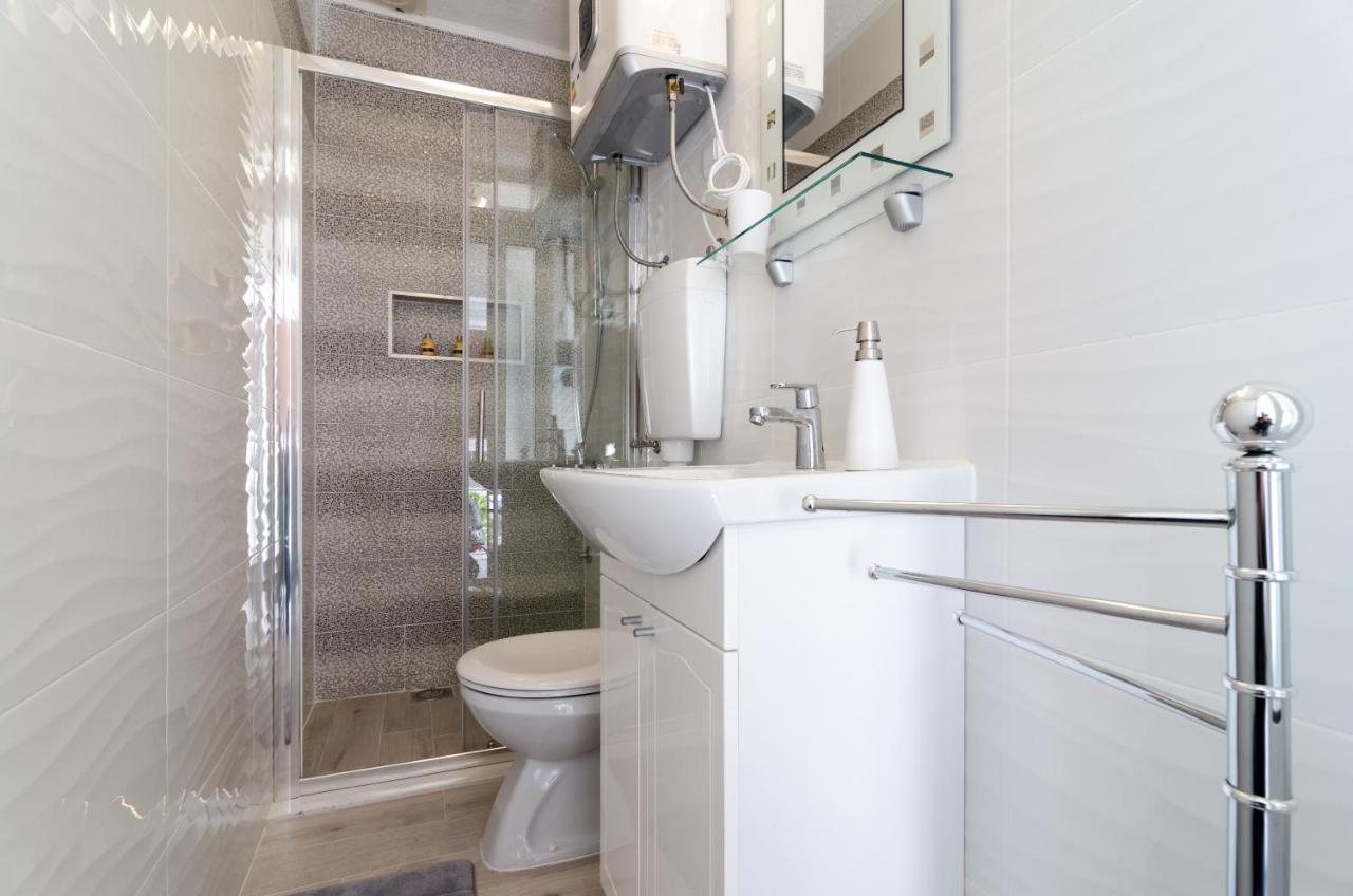 White Wave Guest House Дубровник Екстериор снимка