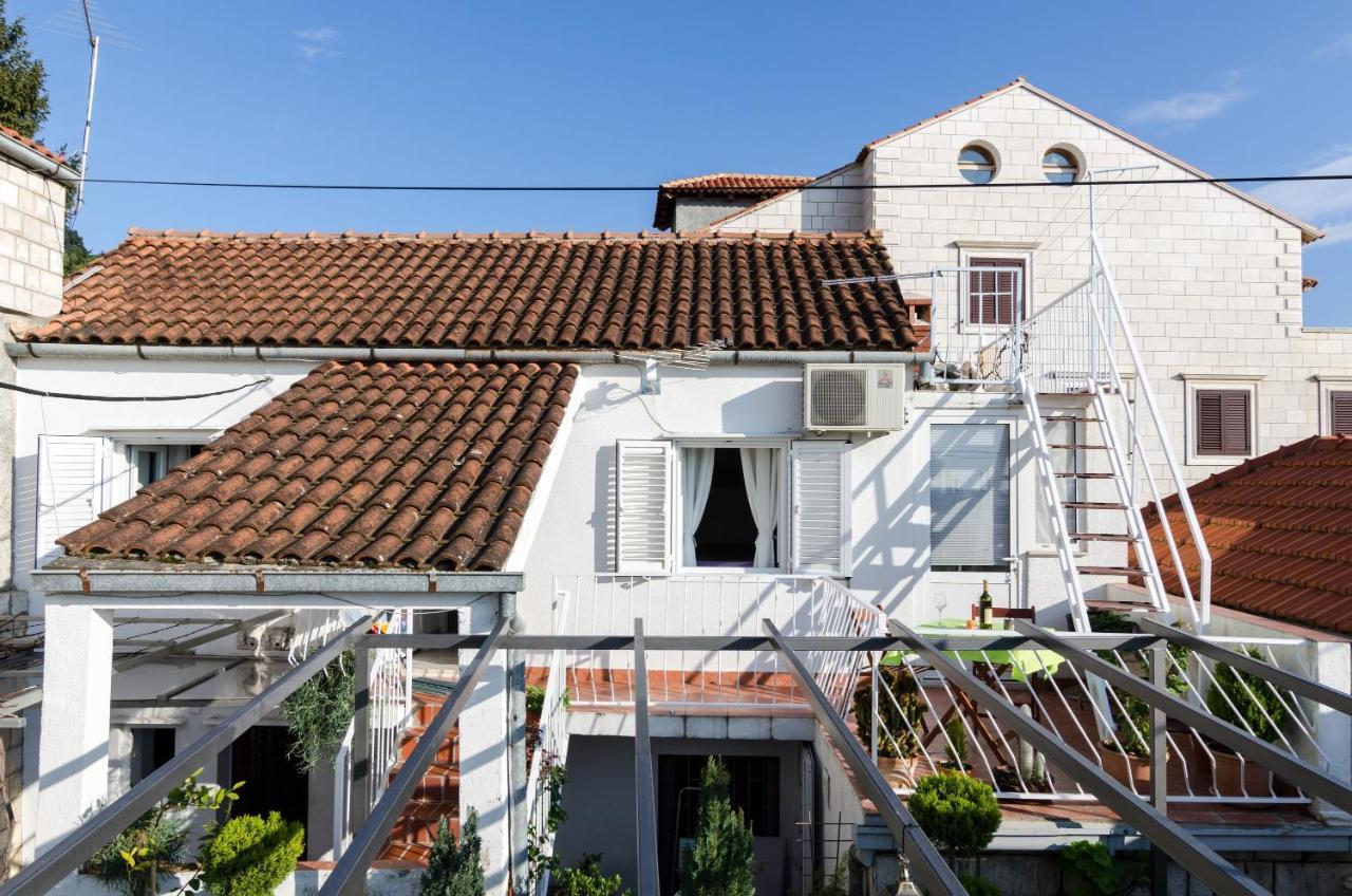 White Wave Guest House Дубровник Екстериор снимка