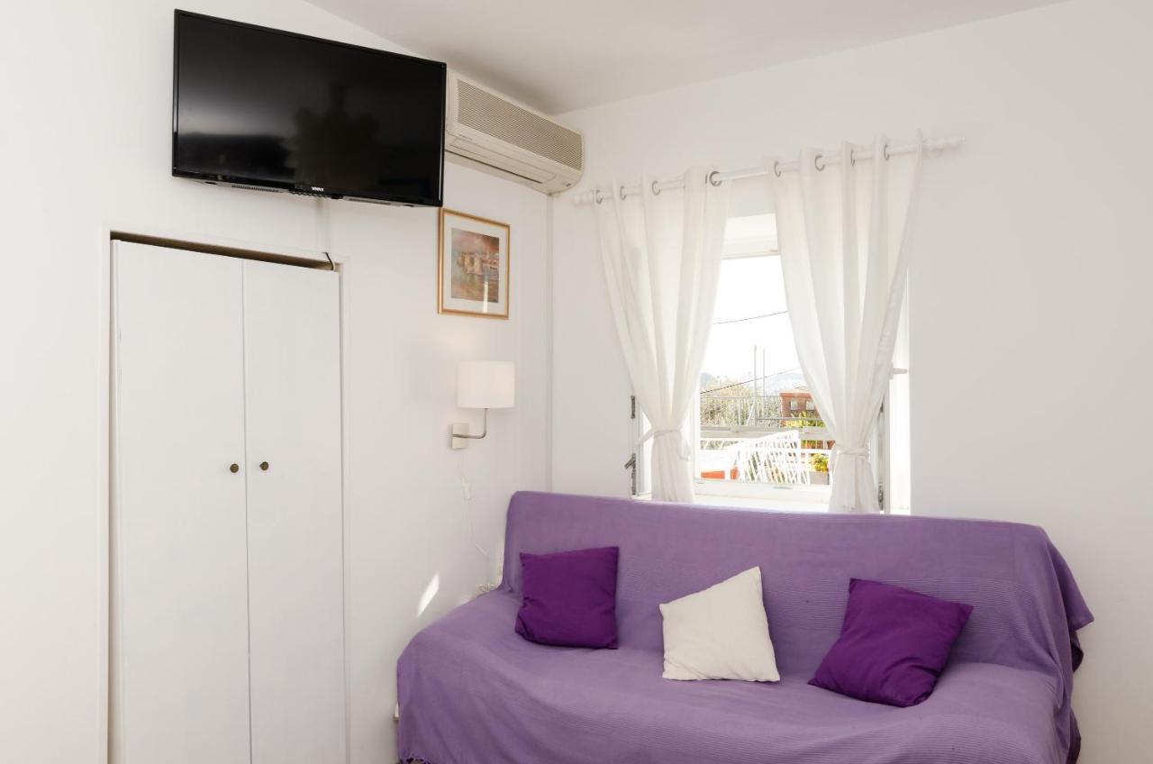 White Wave Guest House Дубровник Екстериор снимка